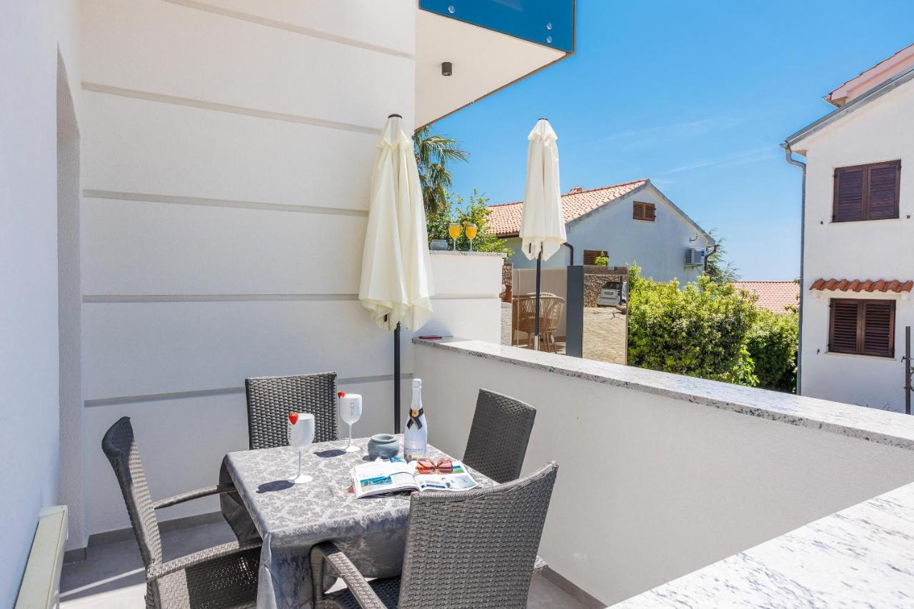 Apartments Petra Krk كرك المظهر الخارجي الصورة