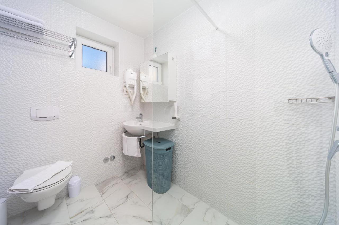 Apartments Petra Krk كرك المظهر الخارجي الصورة